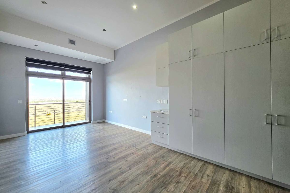 Exclusive studio unit in De Plattekloof Lifestyle & Retirement Estate, Plattekloof - Photo 3