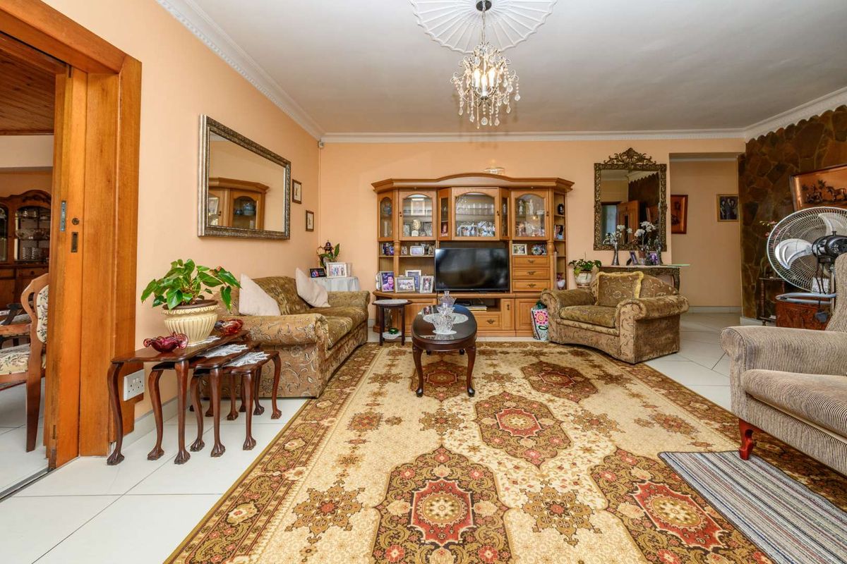 New Release in Linton Grange - Immaculate Family Home! Ready To Move In! - Photo 5