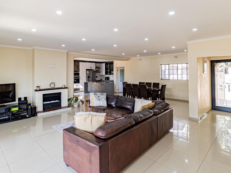 4 Bedroom Standalone House on a 2005 sqrm land in Bryanston West – Ideal for Developers for Investment - Photo 5