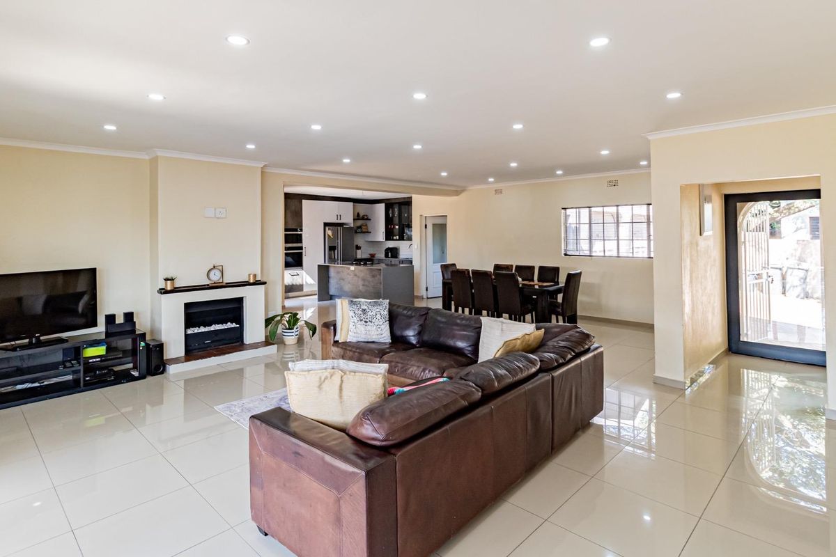 4 Bedroom Standalone House on a 2005 sqrm land in Bryanston West – Ideal for Developers for Investment - Photo 5