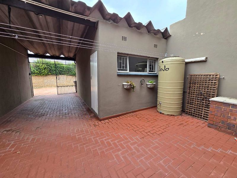 Secure living in the heart of Goedeburg! - Photo 6