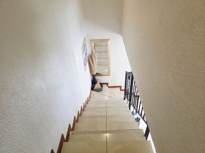 Spacious 2-Bedroom Townhouse for Rent - Photo 7