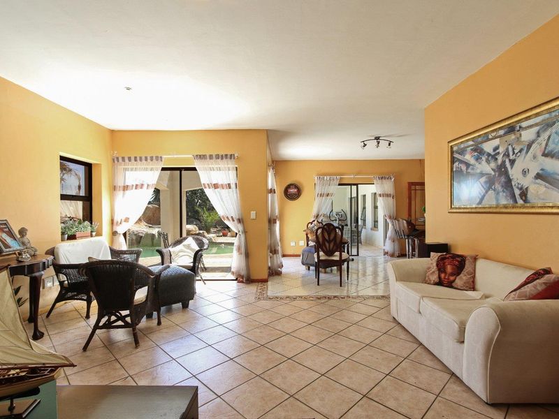 Magnificent and spacious family home - Photo 6