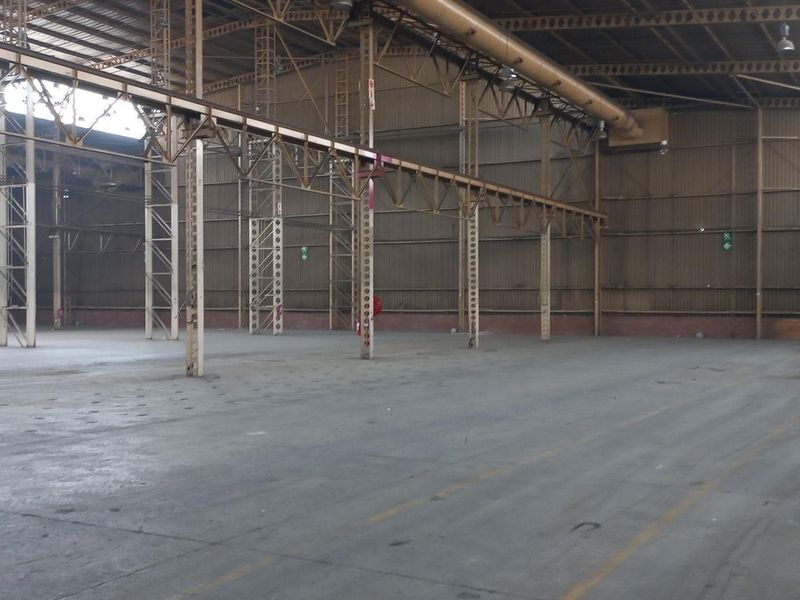 7 177m2 Alrode Warehouse To Let - Photo 9