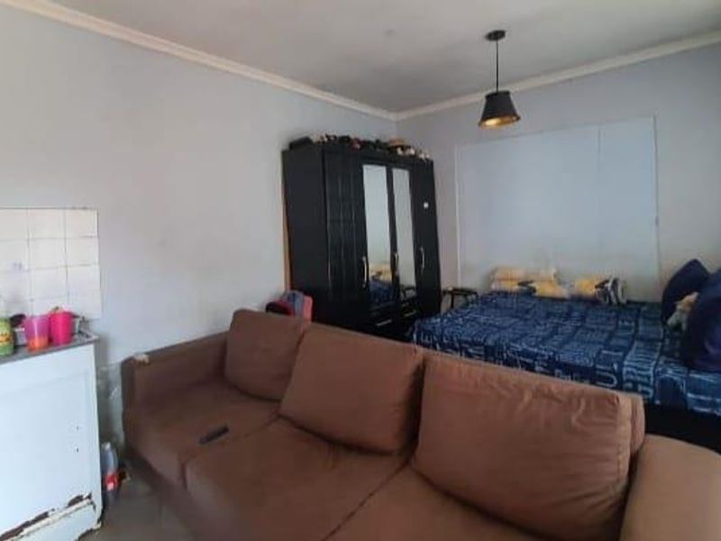 *Stunning 3 Bedroom House with 2 Bedroom Flatlet for Sale!* - Photo 6