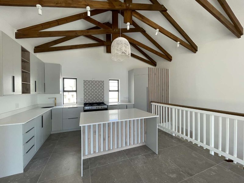 Discover Elegance: Your Dream Home Awaits! - Photo 6