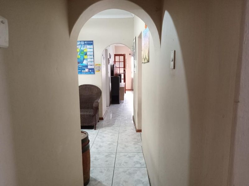 3 Bedroom House for sale in Shallcross - Photo 10