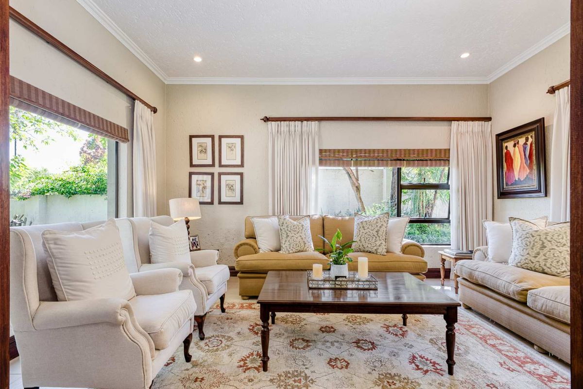 CHARMING 4 BEDROOM HOME IN THE LIFESTYLE ESTATE OF FOURWAYS GARDENS. - Photo 4