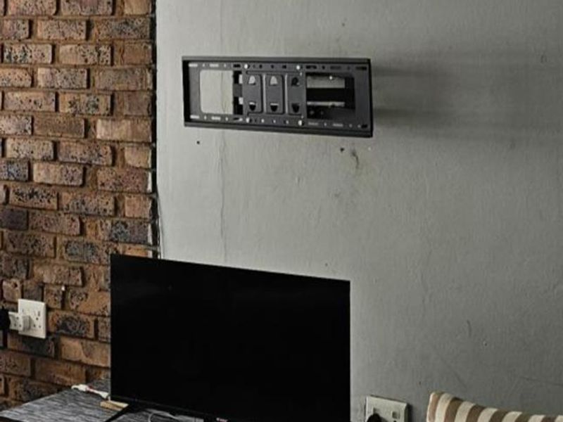 Enormous property for sale. - Photo 3