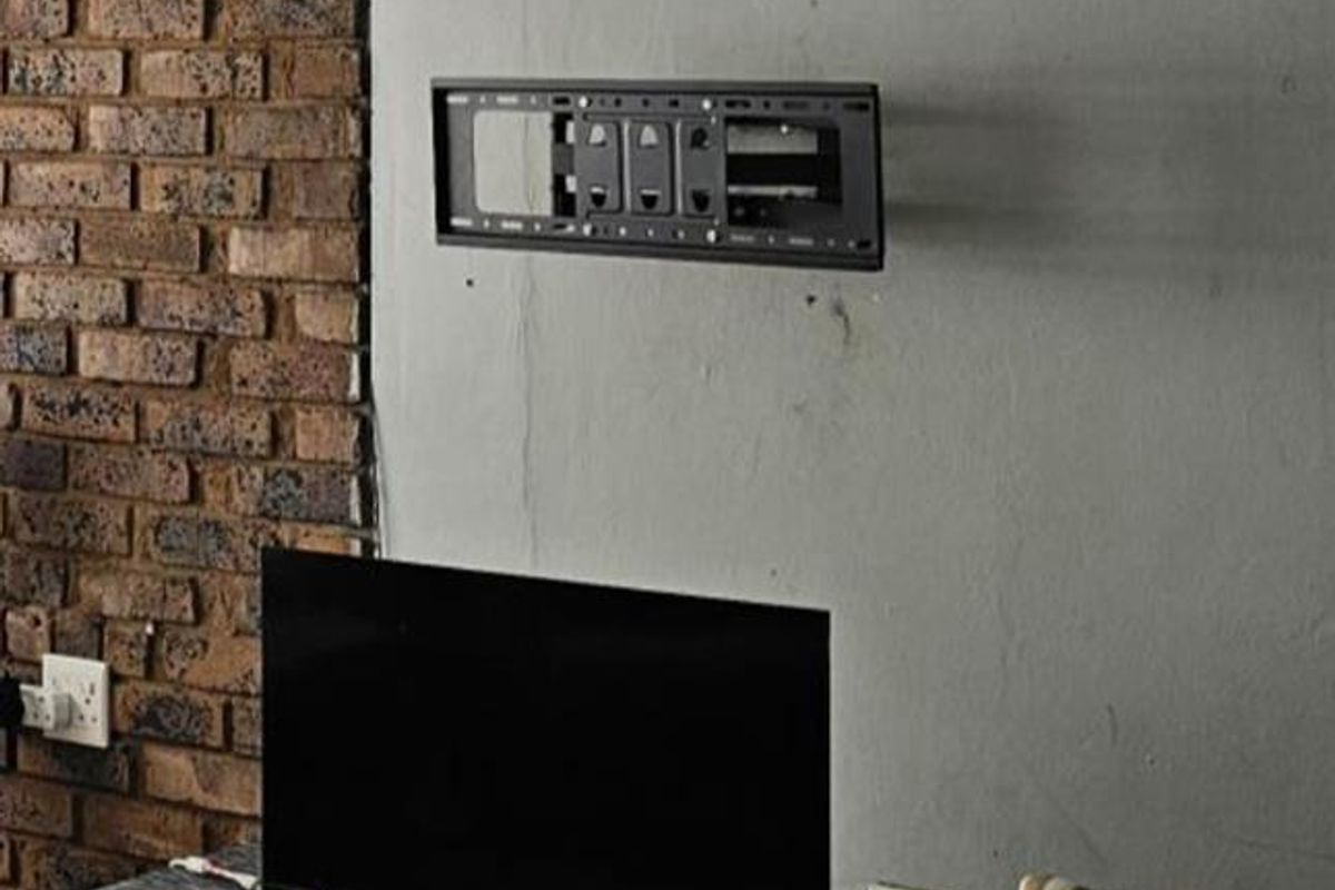 Enormous property for sale. - Photo 3