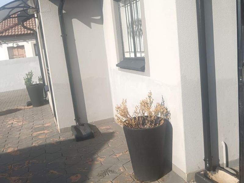 Dream home - Photo 6