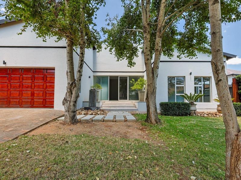 Newly Renovated 4 Bedroom Family Home in Family Oriented Security Estate - Photo 2