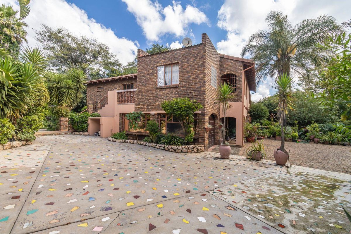 Warm Family Home with Dual Income Potential – Radiokop - Photo 2