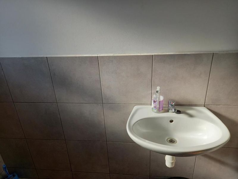 2 BEDROOM HOUSE FOR SALE IN ARANDIS - Photo 7
