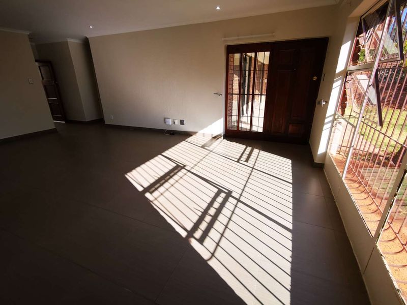 Beautiful and spacious 3 bedroom townhouse to rent - Photo 10