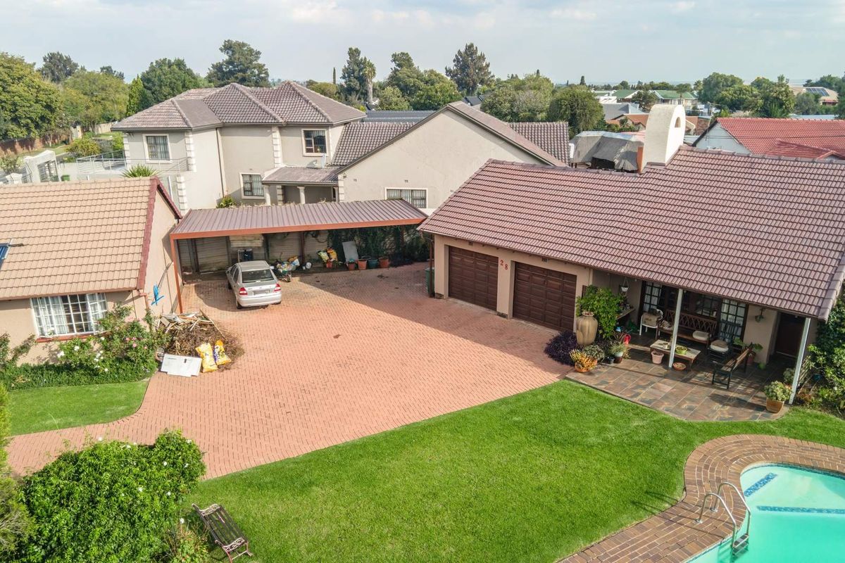 Charming Family Home with Income Generating Opportunities - Photo 5