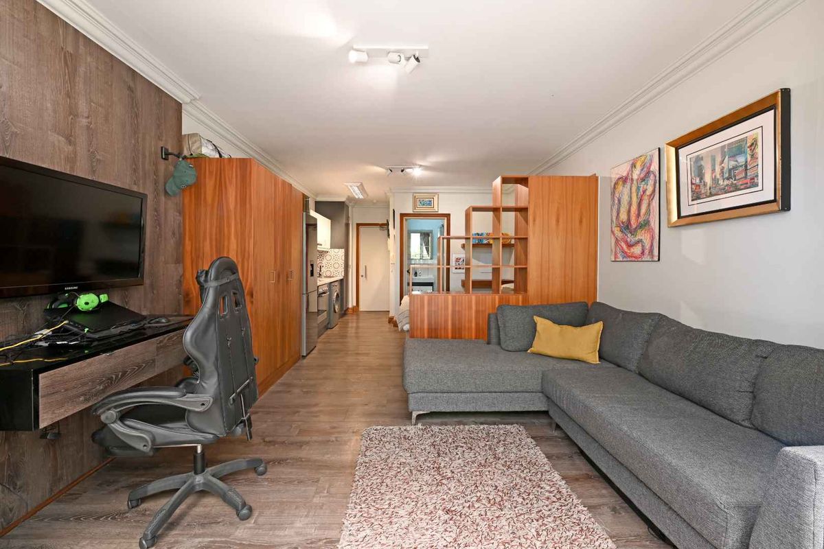 Studio Apartment in the Heart of Cape Town CBD - Photo 5