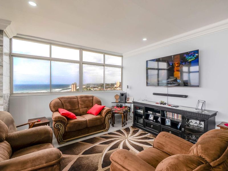 Breath taking views and on the beach - Photo 9