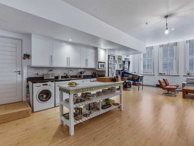 Stylish Apartment in the heart of Cape Town - Photo 3