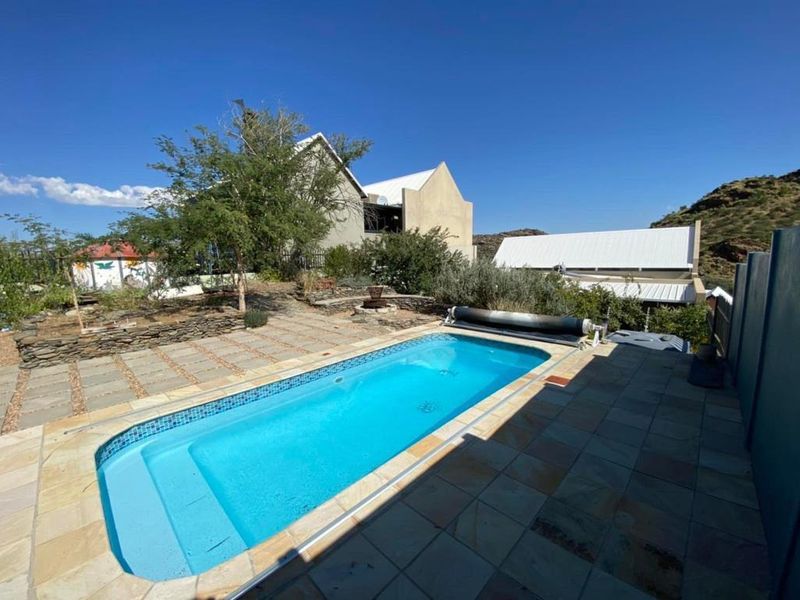 4 Bedroom House For Sale in Elisenheim - Photo 2