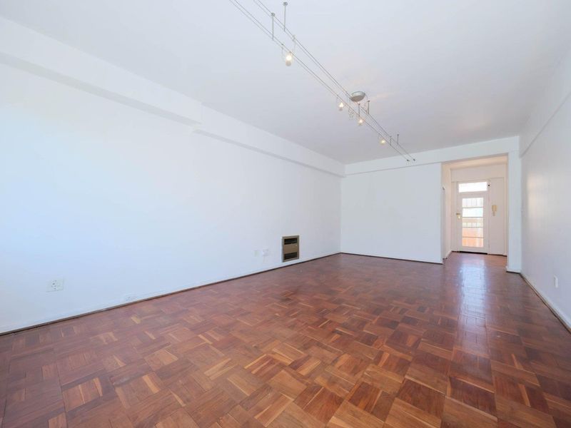 Heritage Complex Earls Court! Negotiable! - Photo 6