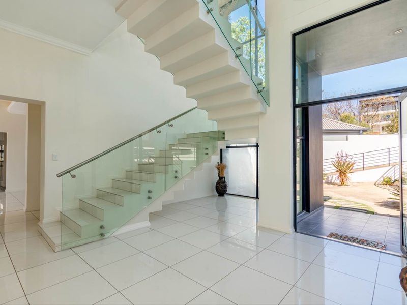 Ultra Morden enormous house available for sale - Photo 4