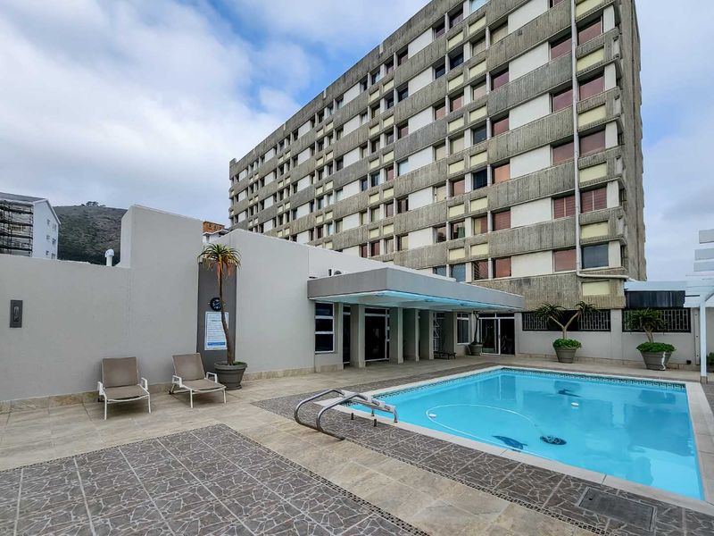 Furnished one bedroom apartment to rent in Sea Point - Photo 4