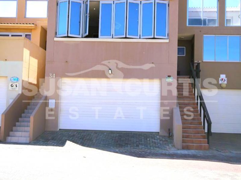 4 Bedroom Townhouse - Photo 6