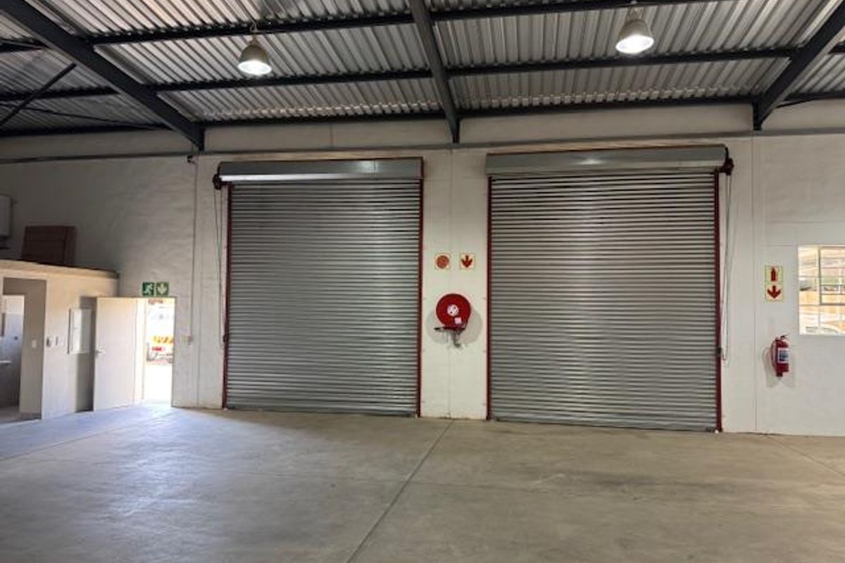 Spacious Warehouse in Prosperita - Photo 2