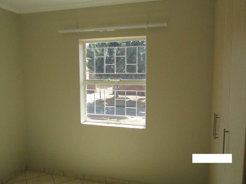 2 BEDROOM FLAT TO RENT IN PHILIP NEL PARK - Photo 8