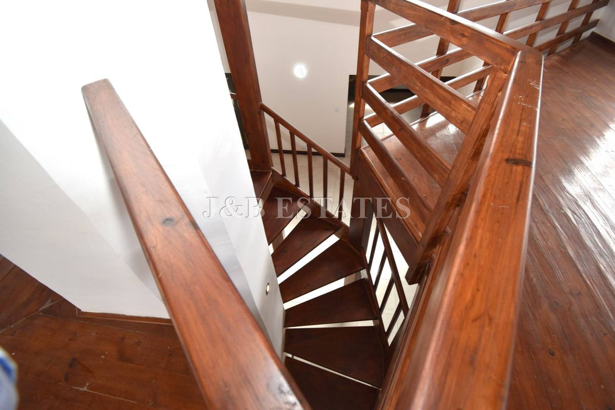 Quiet secure sought after neighborhood corner property for sale - Photo 4