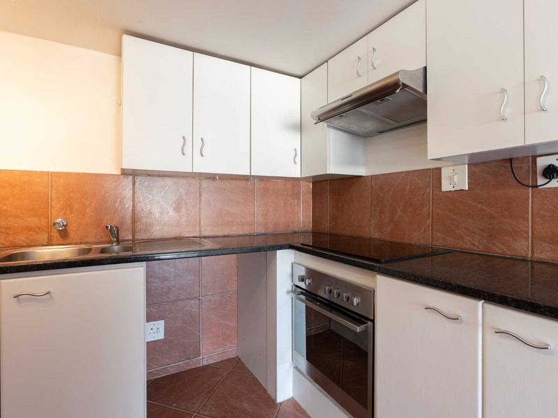 Work, play, live.  On the edge of the City - Photo 8