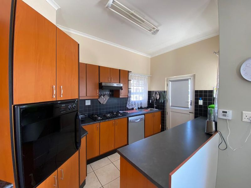 DREAM 3-BEDROOM TOWNHOUSE FOR SALE IN VOGELSTRAND, SWAKOPMUND, NAMIBIA - Photo 6