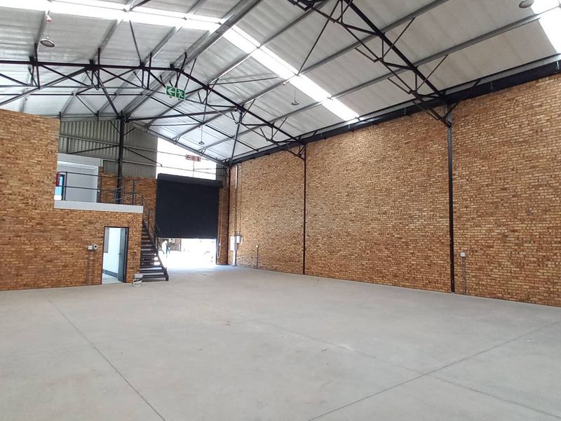 395m2 Industrial Premises for Sale Near East Rand Mall - Photo 2