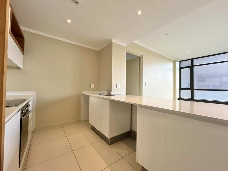 Own a Stylish 2-Bedroom Apartment in Prestigious Masingita Towers - Photo 7