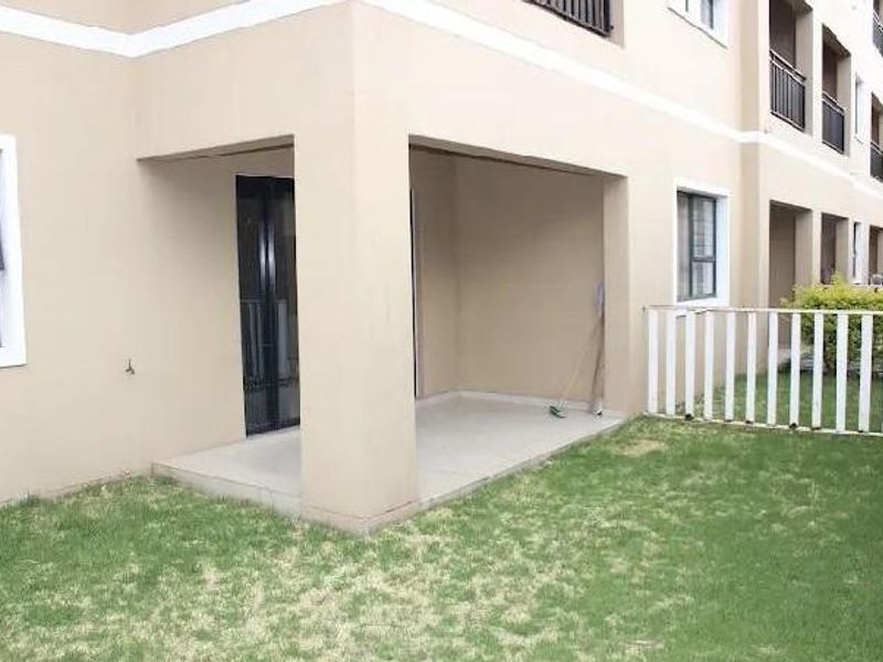 Modern Living with Prepaid Electricity & Metered Water! - Photo 8