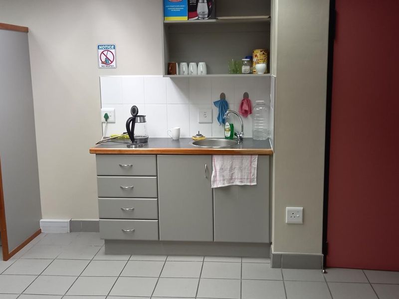 A Grade Office / Warehouse Building To Let - Southern Industrial - Photo 9