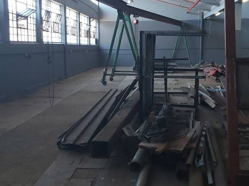 Manufacturing facility to let in North End. - Photo 9