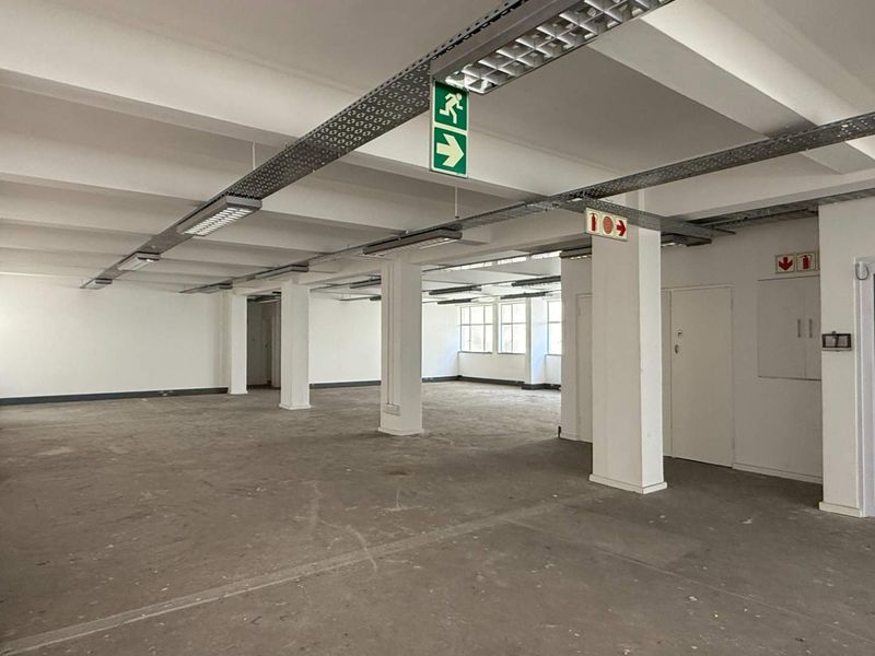 372m2 2nd floor unit ideal for health and wellness to let - Photo 5