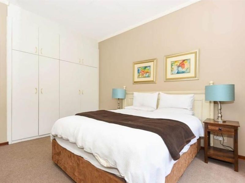 2 Bedroom Apartment In Woodmead Manor - Photo 2