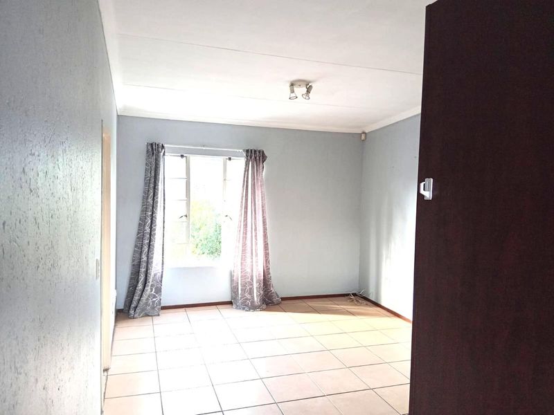 2 Bedroom Apartment for Sale in Brentwood Park, Kempton Park - Photo 10