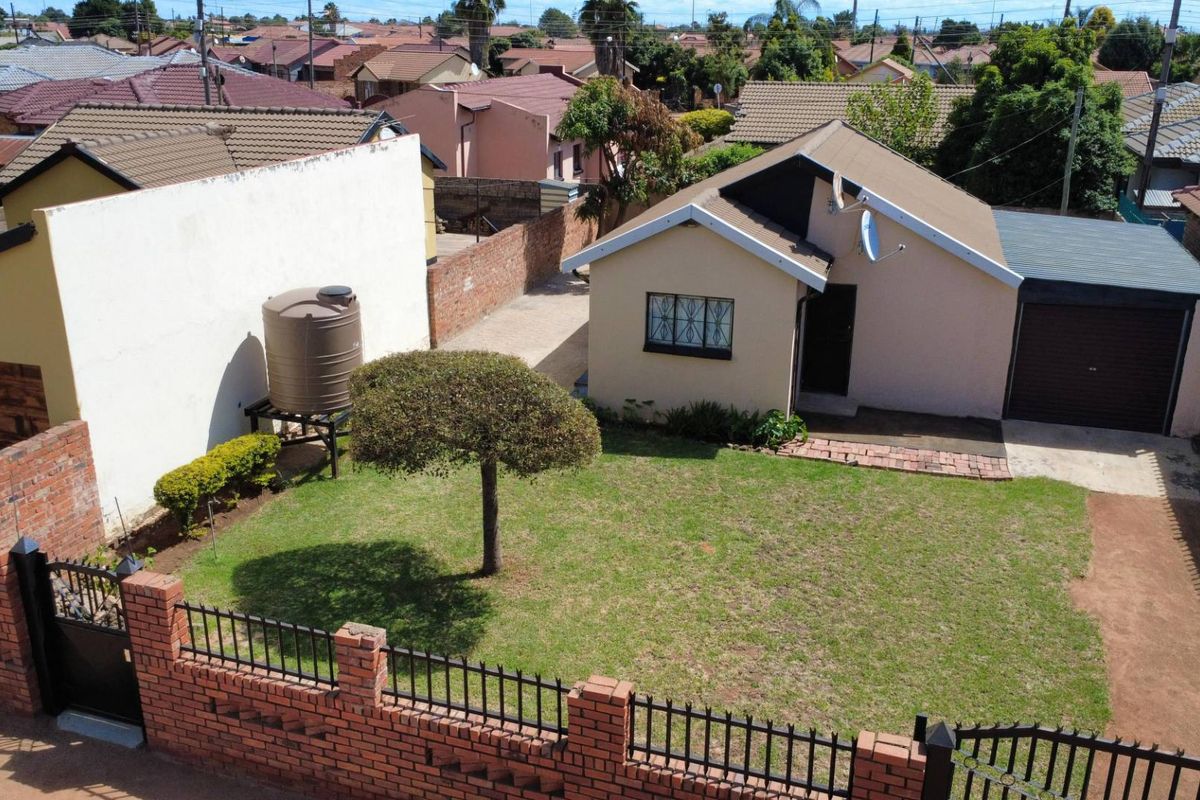 ON-SITE AUCTION – DIVORCE SETTLMENT – 2 BEDROOM HOUSE - Photo 4