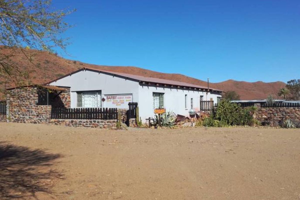 TOURISM-HUNTING-LIVESTOCK FARM FOR SALE IIN HARDAP DISTRICT - Photo 2