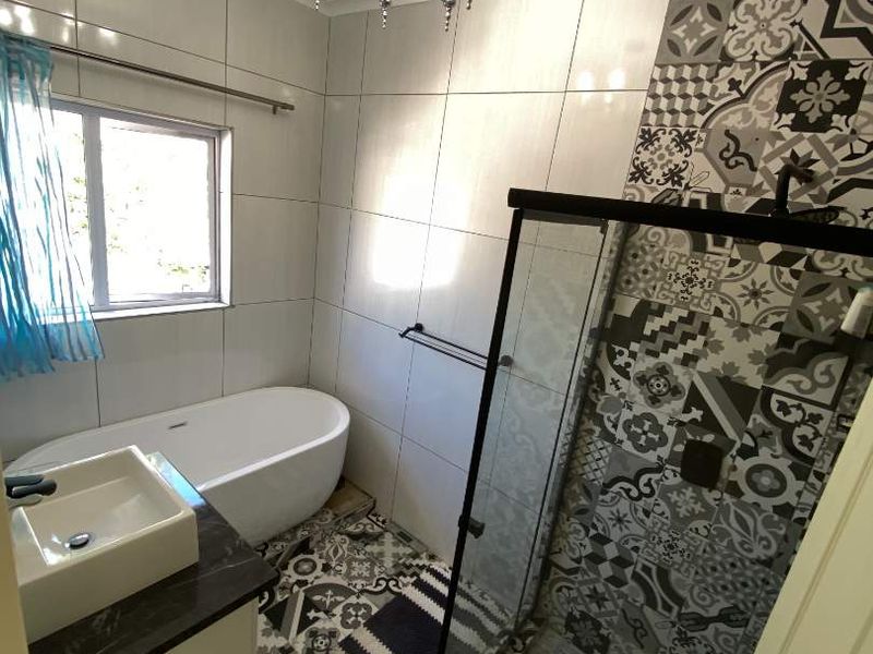 HOUSE FOR SALE IN EROS - Photo 2