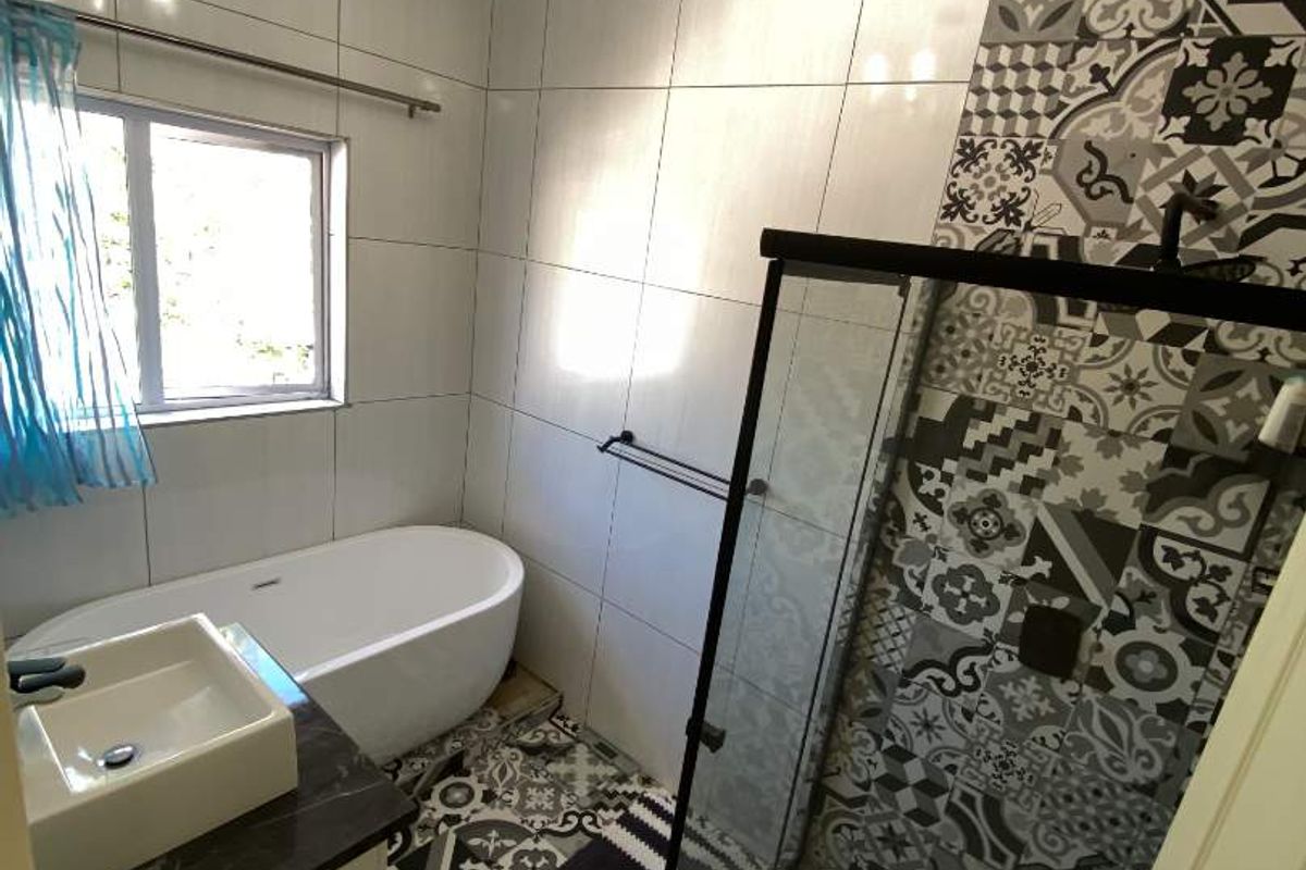 HOUSE FOR SALE IN EROS - Photo 2