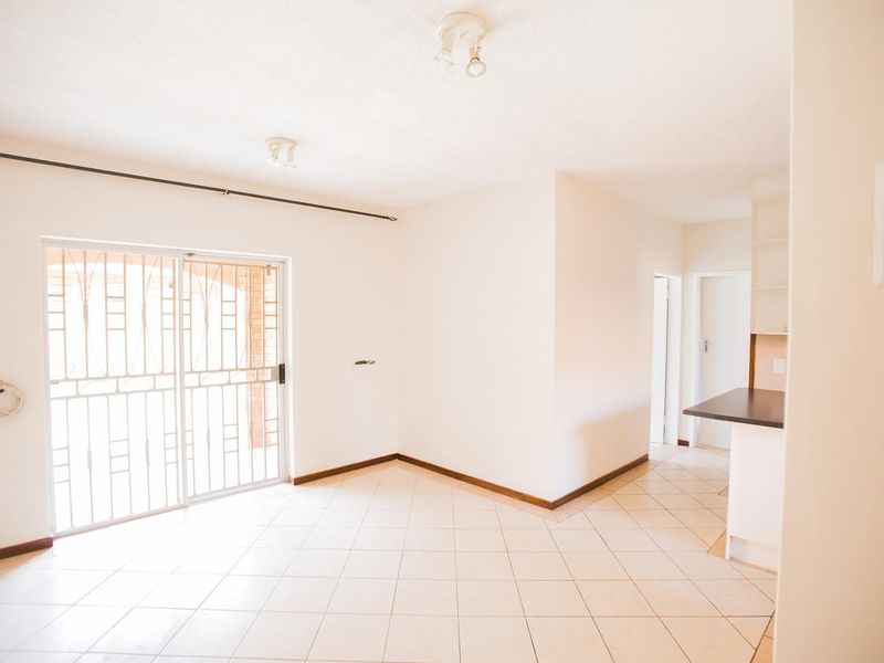 2 Bedroom Townhouse With A Private Garden - Photo 9