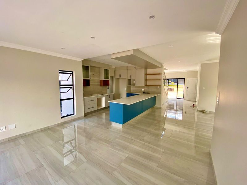 **Luxurious Living at Roodepark Eco Estate** - Photo 5