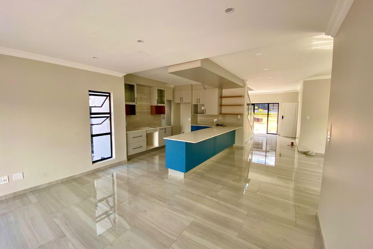 **Luxurious Living at Roodepark Eco Estate** - Photo 5