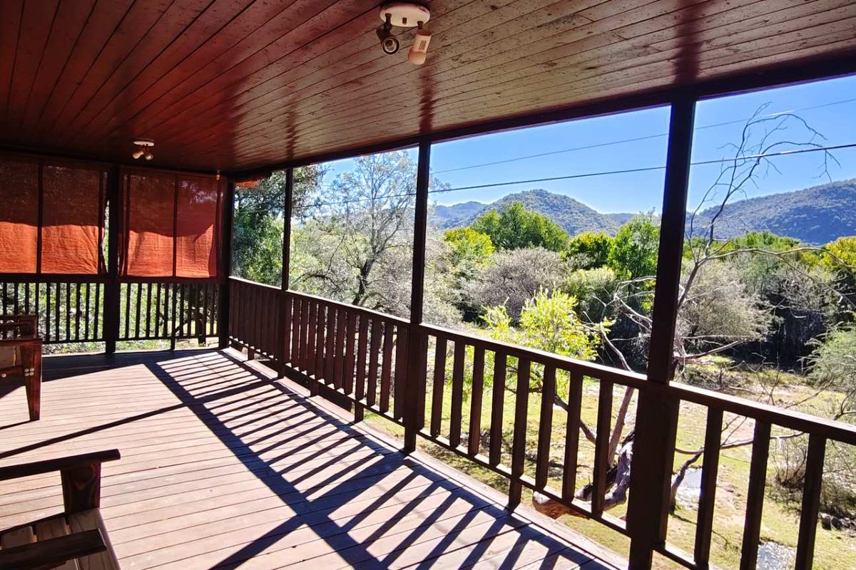 Charming Log Home Retreat with Spectacular Mountain Views - Photo 3