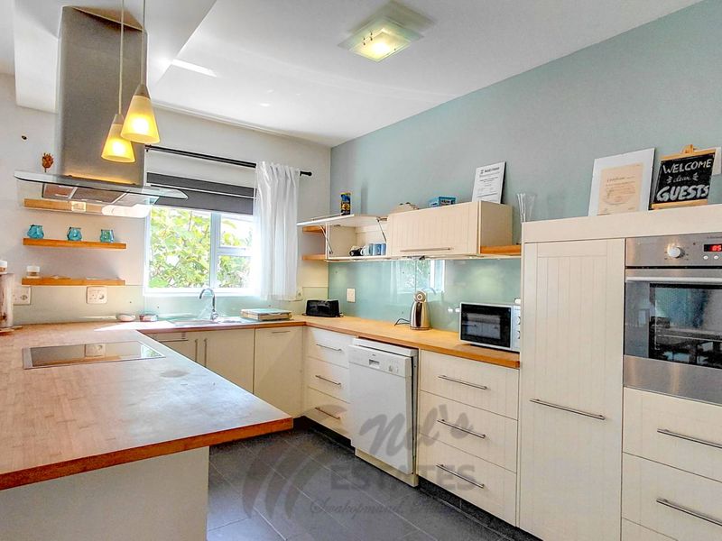 Delightful Townhouse For Sale in Vogelstrand, Swakopmund - Photo 3